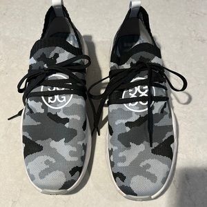 Men’s G/Fore Camo, Skull Pattern Golf Shoes. Size 13